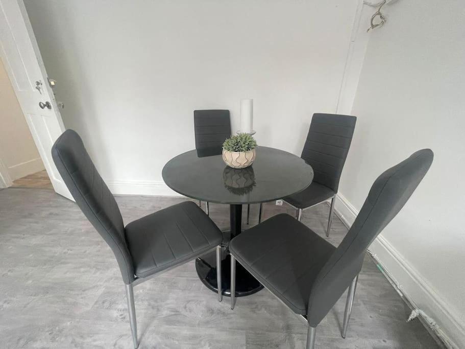 Charming 2 Bed Flat On Tower Bridge Apartment London Luaran gambar